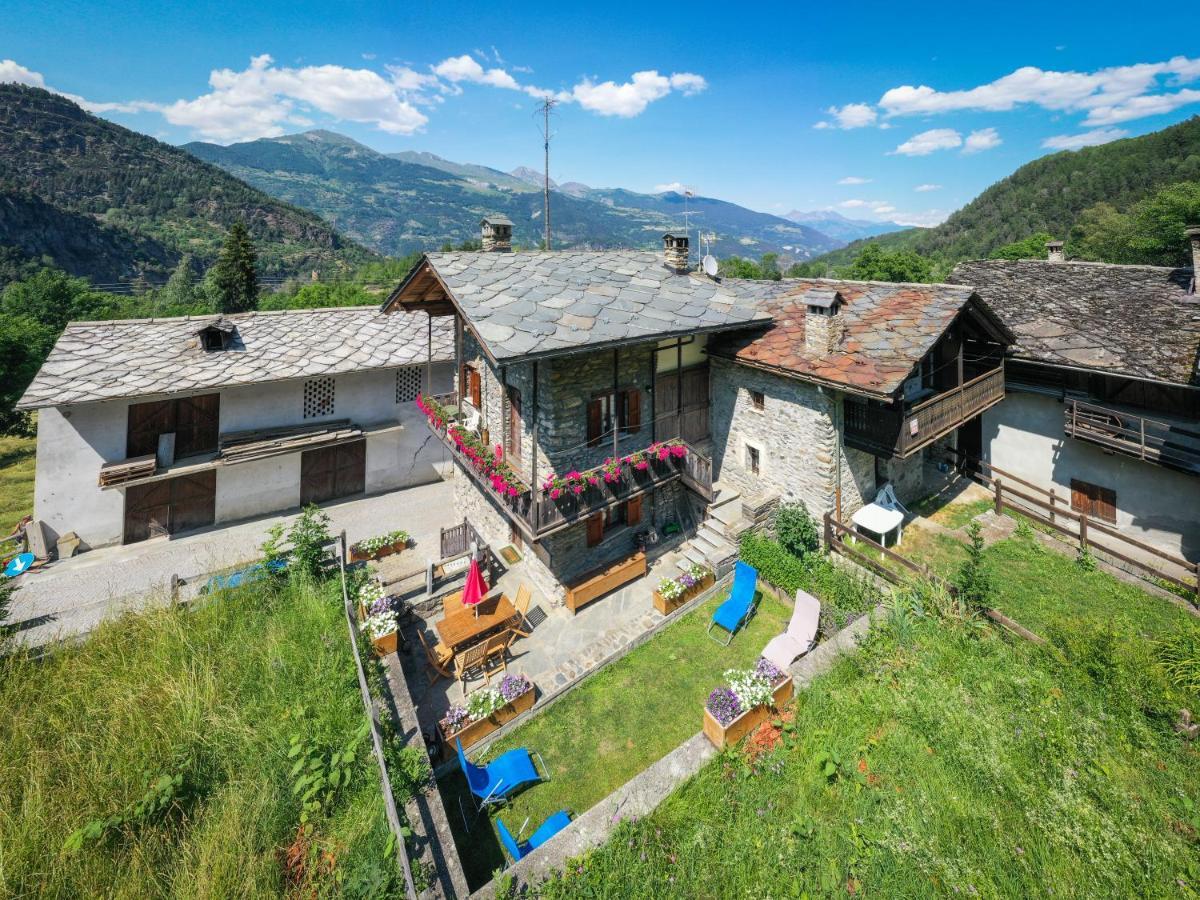 Casa Vacanze Grand-Haury Da Andrea 아르비에 외부 사진