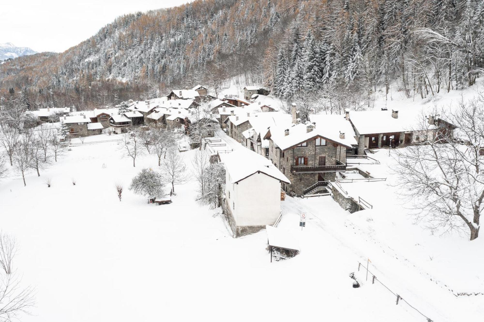 Casa Vacanze Grand-Haury Da Andrea 아르비에 외부 사진